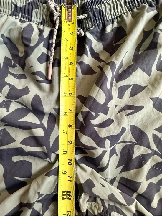 Men's 2XL Green Leaf tropical Print Swim Trunks - Lightweight Beach Shorts - Picture 9 of 10